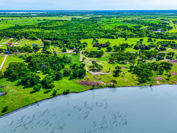 10 Bordeaux Ln, Corsicana, TX 75109