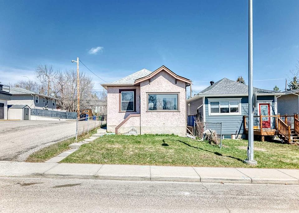 1st image of 112 S 30th Ave NE
