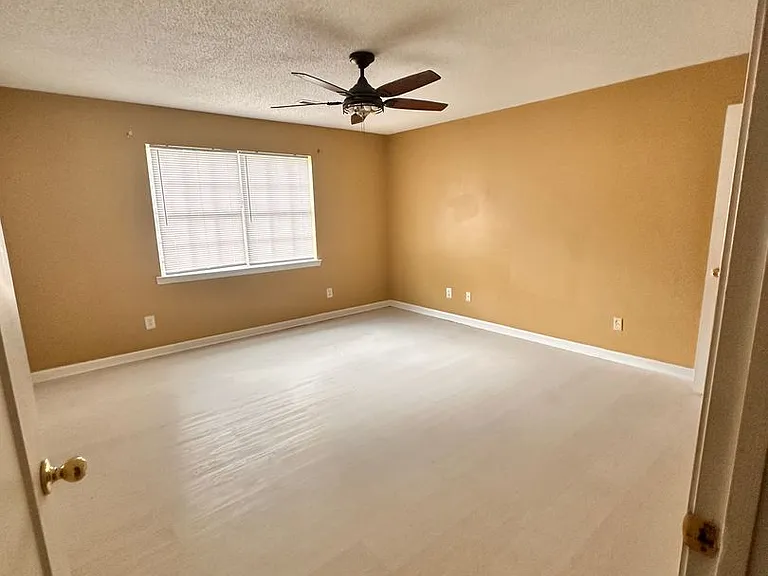 2 Green Acre Rd NE — Photo 4