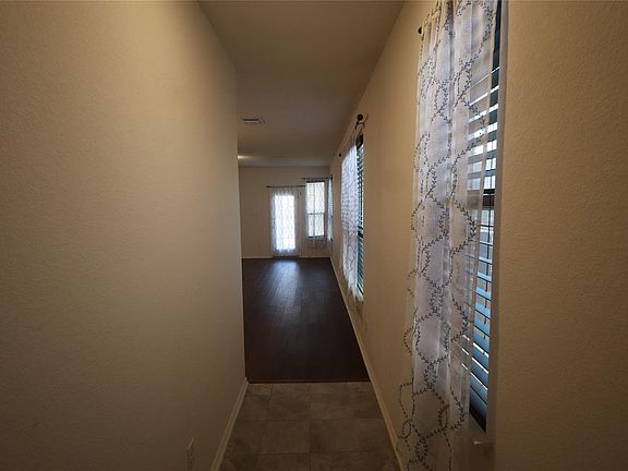 4th image of 17009 Gibbons Path