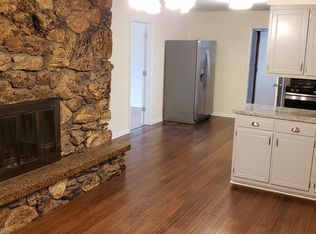 2110 W Wright Rd, McHenry, IL 60050