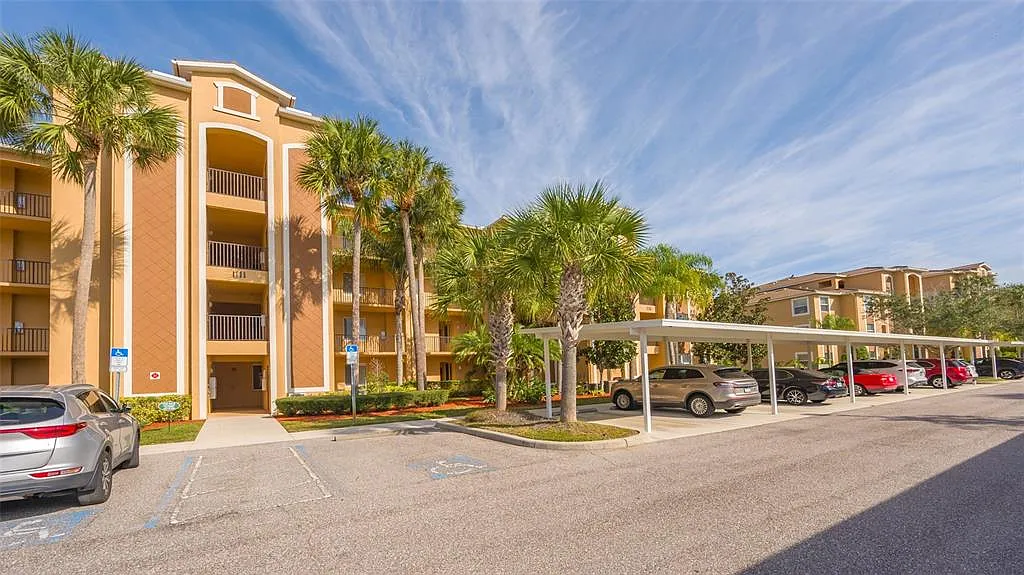 2 bed, 2.0 bath, 1121 sqft, $4,000 — Photo 2