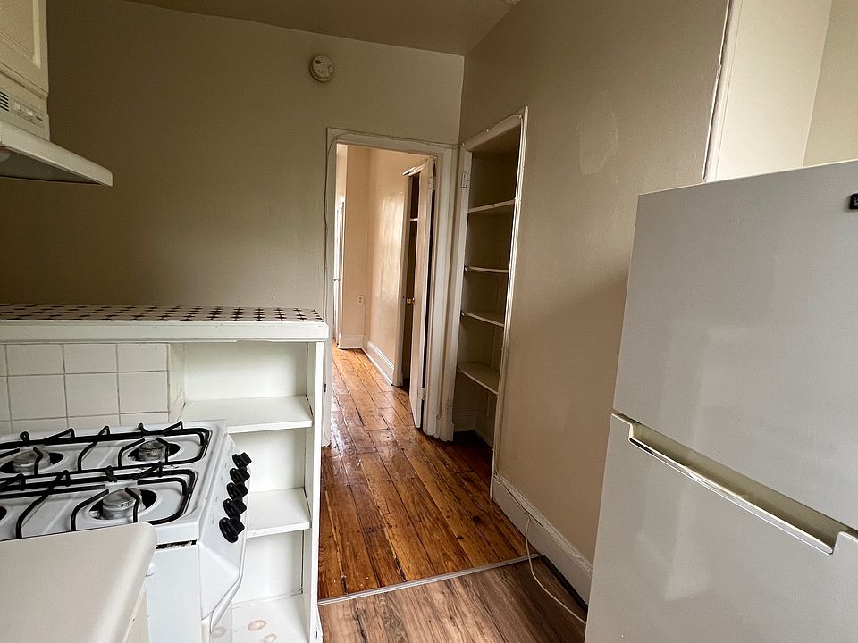 1st image of 1434 Lombard St APT 3F
