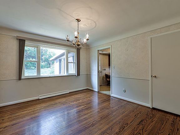 5th image of 6539 Minnewaukan Dr