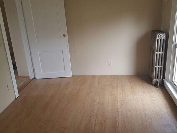 4th image of 223 Maryland St #2