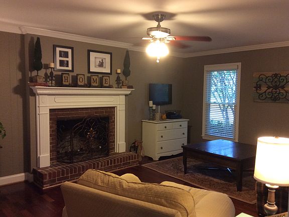 3rd image of 224 Stoney Creek Dr