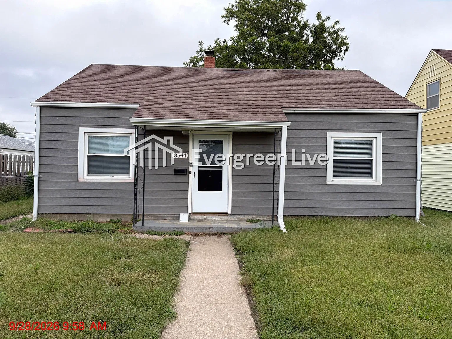 2 bed, 1.0 bath, 768 sqft, $1,295 — Photo 1