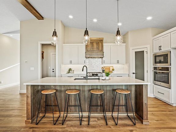 4th image of 1402 S Vera Crest Dr