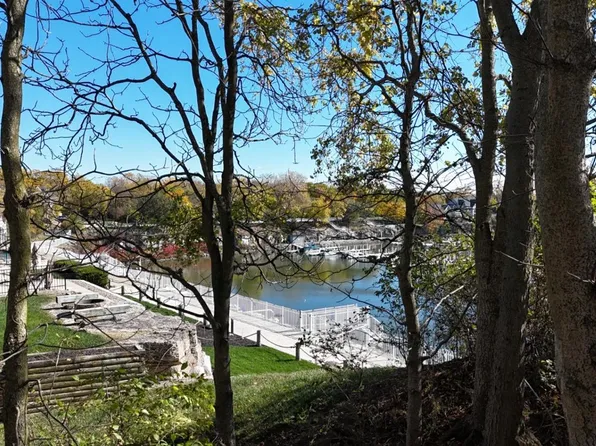 3806 E Baycliffs Dr, Lakeside Marblehead, OH 43440