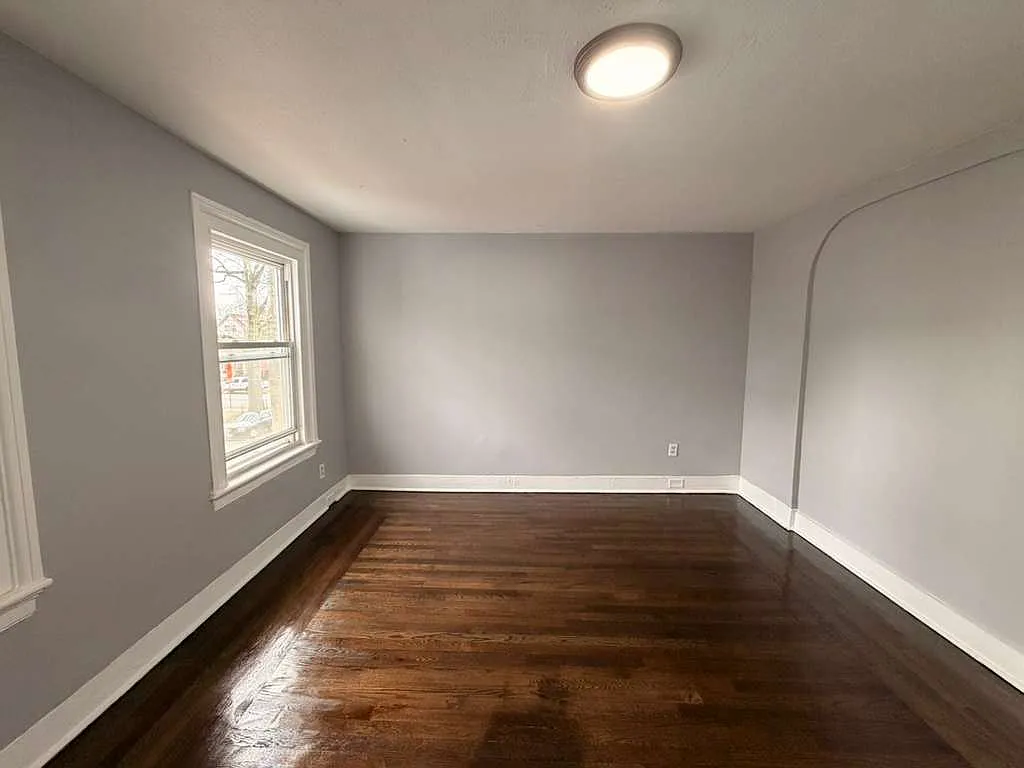 3 bed, $1,800 — Photo 3