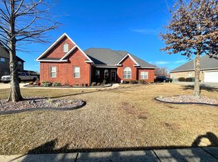 404 Rosewater Dr, Warner Robins, GA 31088