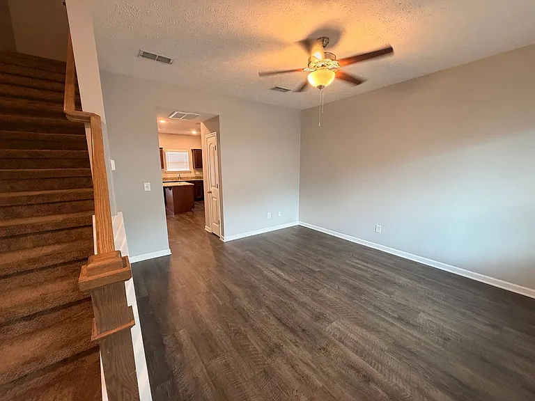 4042 Saddlecreek Way — Photo 5