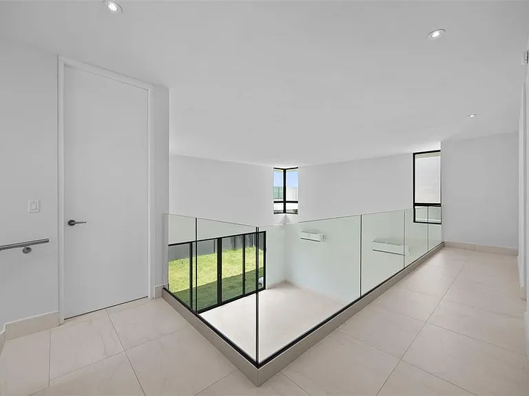 135 Salonga St — Photo 29