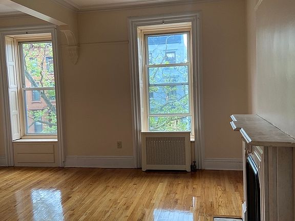 2nd image of 49 Herkimer St #2