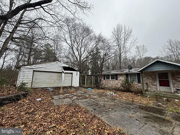 2nd image of 250 Mallard Dr