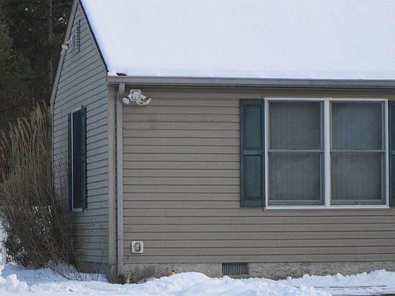 3rd image of 3211 Oakwood Dr
