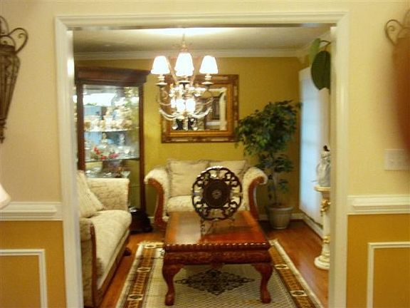 3rd image of 5032 Woodspring Dr