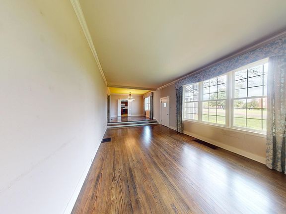 5th image of 525 Parkview St