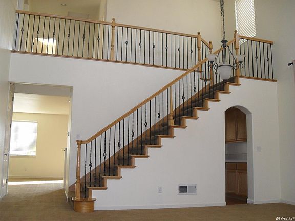 2nd image of 3612 Southern Oak Dr