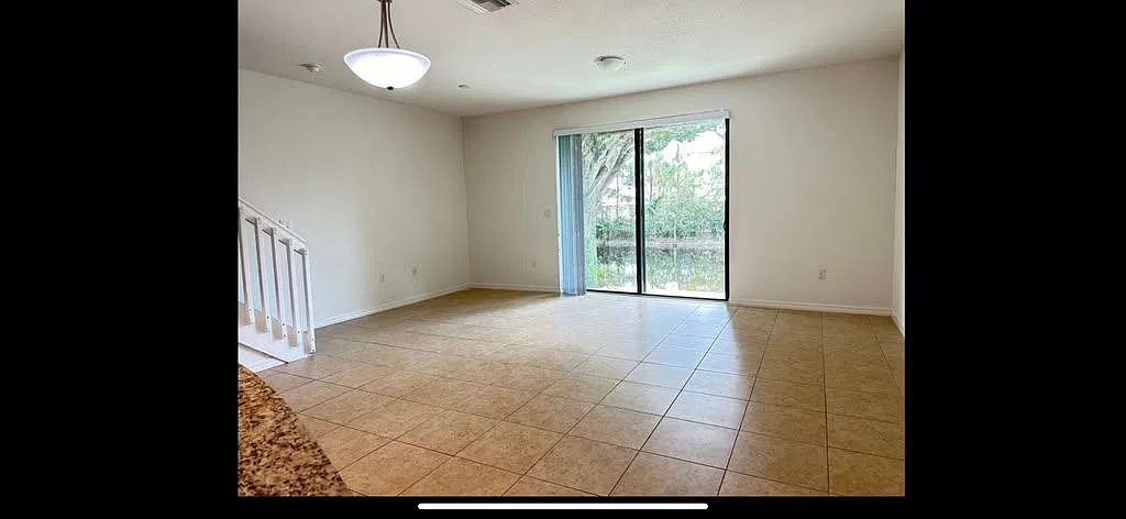 3 bed, 2.5 bath, 1800 sqft, $3,000 — Photo 4