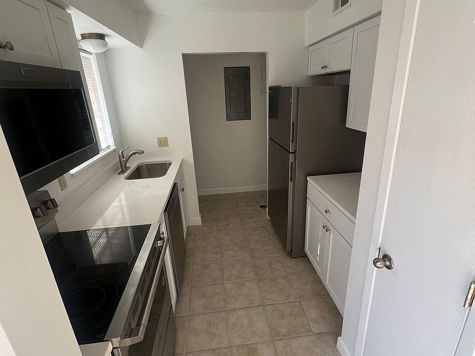 1st image of 10536 Silkwood Ct #10536