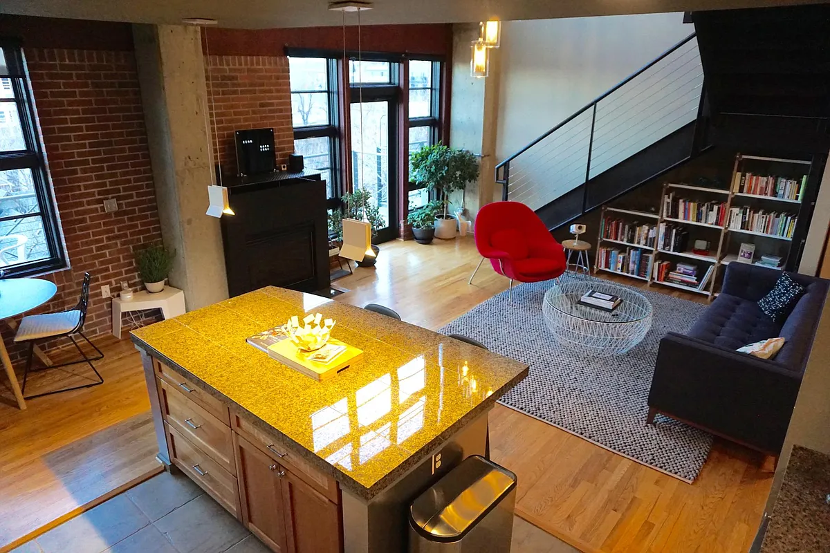 Photo 2 of 20 - 1860 N Washington St #608 - Denver, CO Building Photo - 1860 N Washington St #608