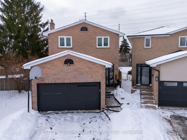 15 Miles Ct, Richmond Hill, ON L4C 5P7