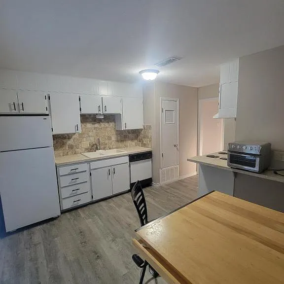 1028 N Wells St — Photo 8