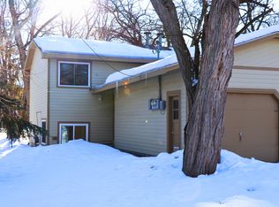 20 Sunset Dr E, Champlin, MN 55316