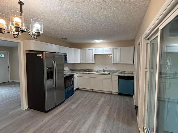 2nd image of 4475 Ellery Dr