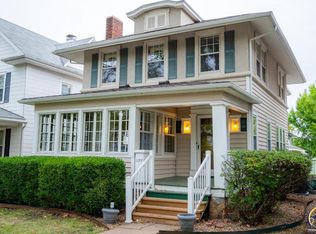 1172 SW College Ave, Topeka, KS 66604