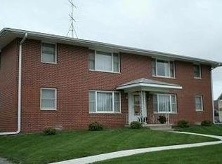 207 W 3rd St S, Newton, IA 50208