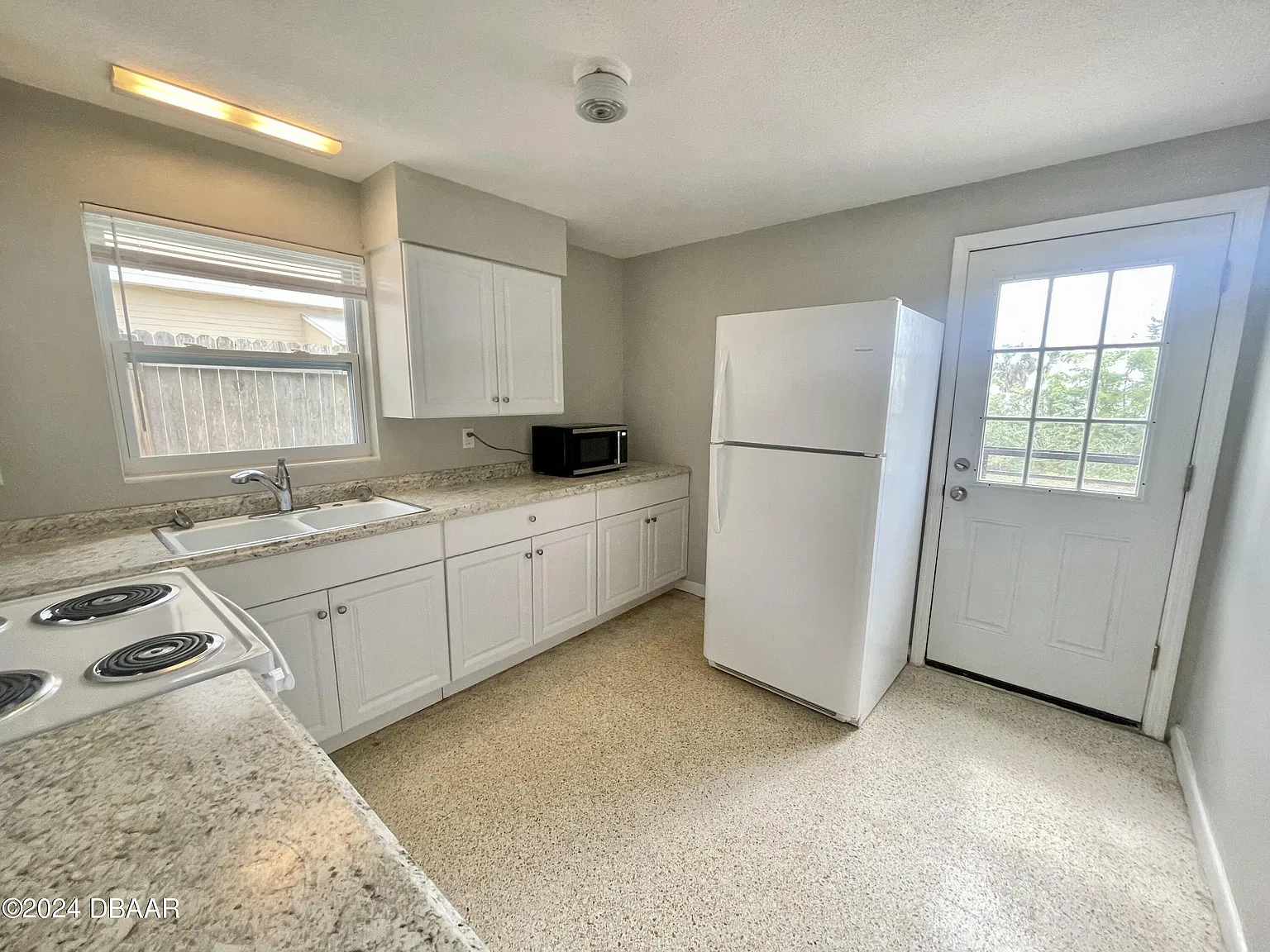 4 bed, 2.0 bath, 1610 sqft, $1,750 — Photo 4