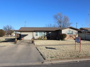 2210 Kokomo St, Plainview, TX 79072