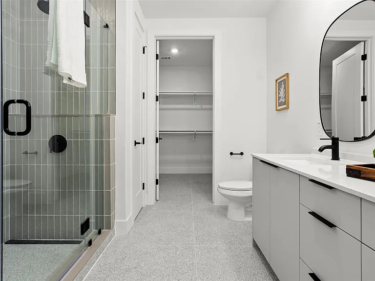 1701 Simond Ave #418 — Photo 16