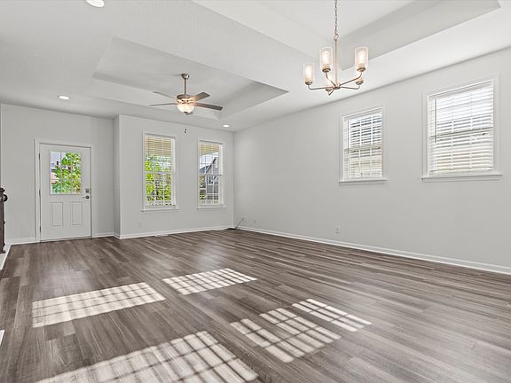 3rd image of 16163 Granada St