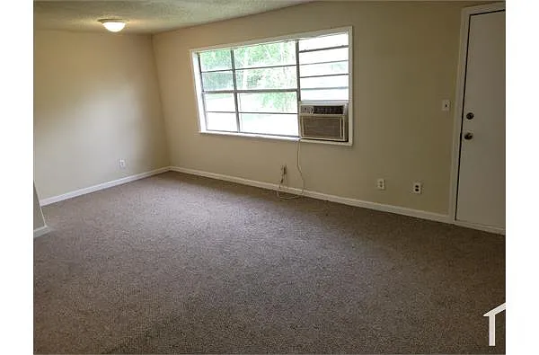 Building Photo - 3135 Bolivar St