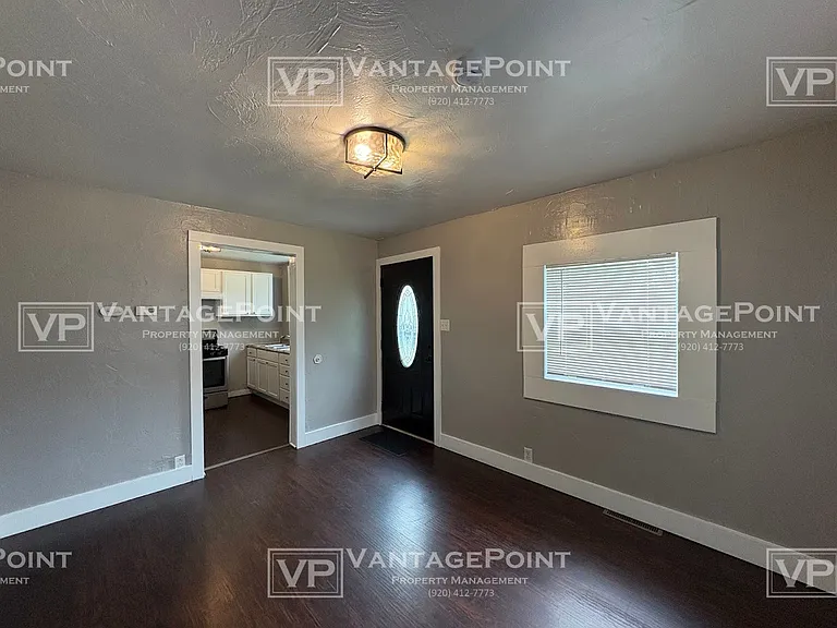 1219 Marshall Ave — Photo 7