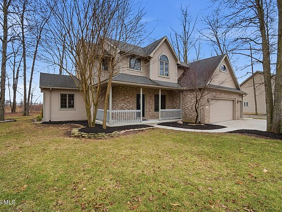 2nd image of 3815 Forest Trail Dr