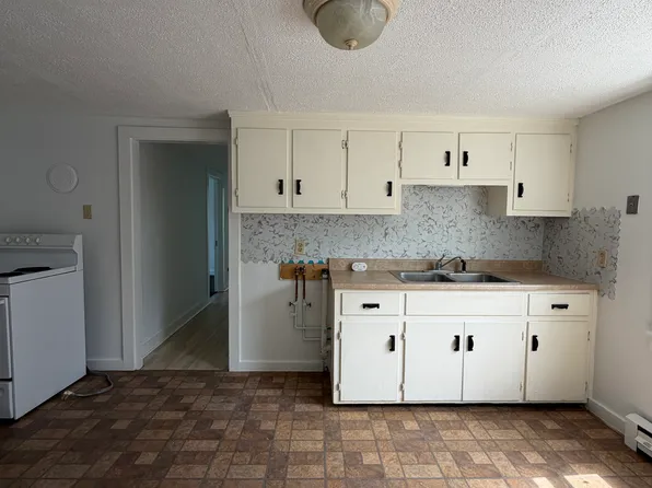 14 Pratt St #3, Bristol, CT 06010