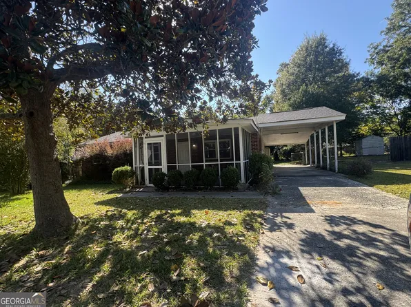 105 Flanders Dr, Warner Robins, GA 31093