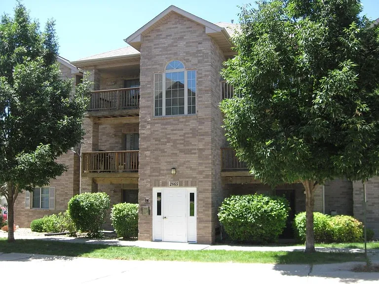 2853-2855 2861 2865 2871 2873 & 2875 Coral Ct — Photo 1