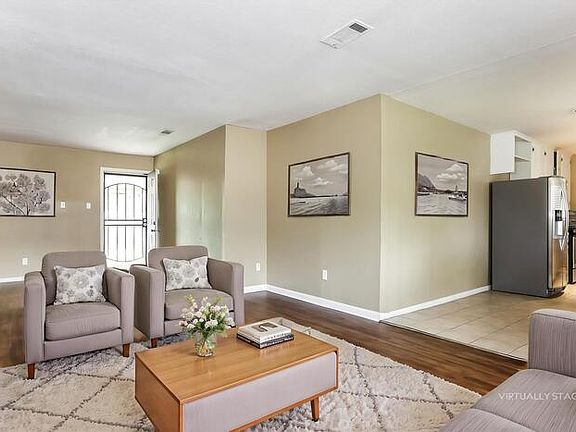 4th image of 319 Oak Ln