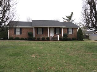 215 Ellen Dr, Hopkinsville, KY 42240