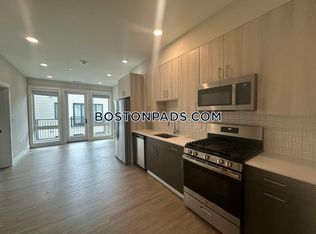 319-327 Chelsea St #306, Boston, MA 02128