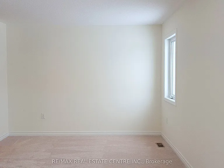 8 Watermill St — Photo 17