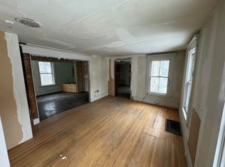 19 Kossuth St, Bangor, ME 04401