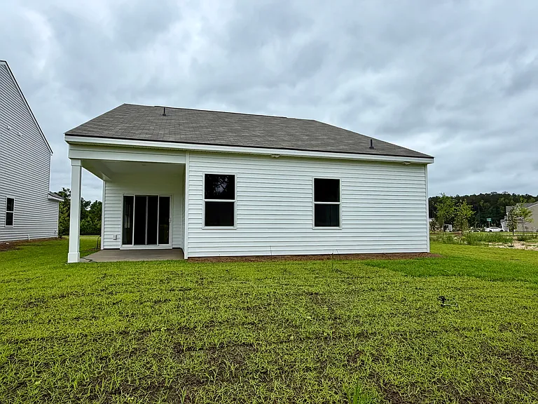 Carriage Wood Cir — Photo 14