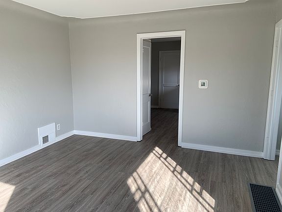 5th image of 333 E Lakewood Blvd #Sfh343