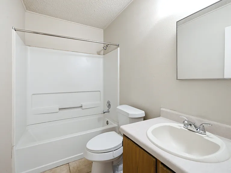 6826 Celes Meadow Dr — Photo 14